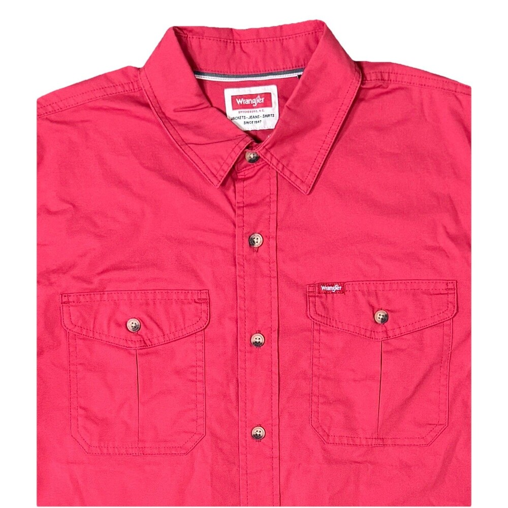 Wrangler Relaxed Fit Short‎ Sleeve Mens Lg Red Button Up Shirt Work Pockets NEW